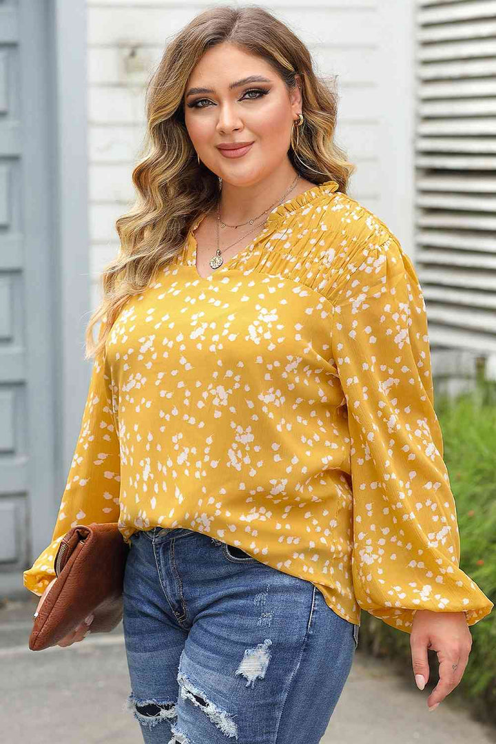 Stilla | Størrelse Notched Neck Smocked Blouse