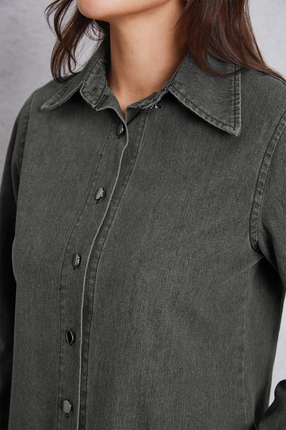 Stilla | Hals Knap Op Denim Top