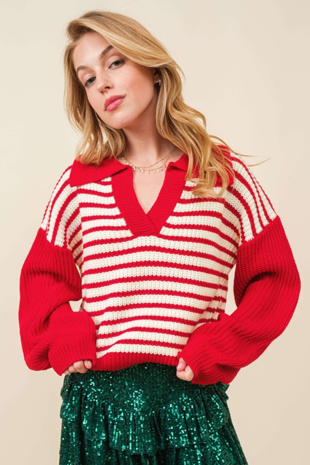 Stilla | Stribet sweater med lange ærmer og Johnny krave