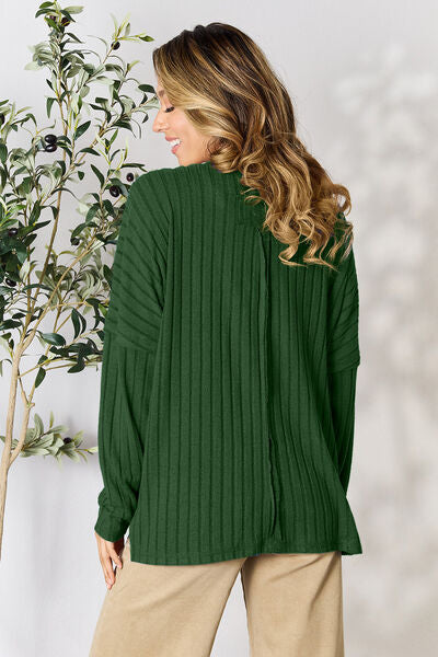 Stilla | Bae Full Size Ribbet Rund Hals Slids Strik Top