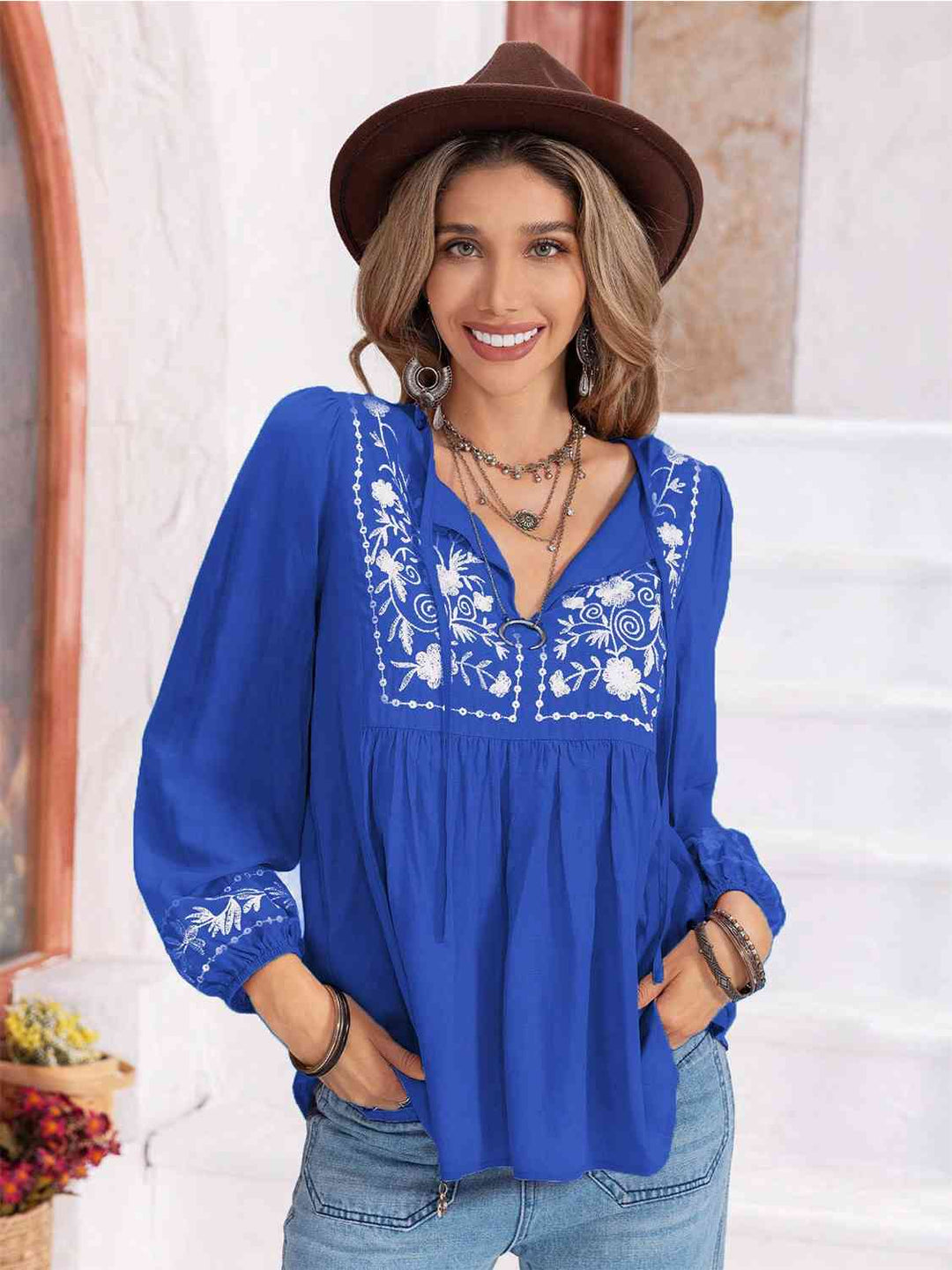 Stilla | Slipsnakke ballonskorte bluse