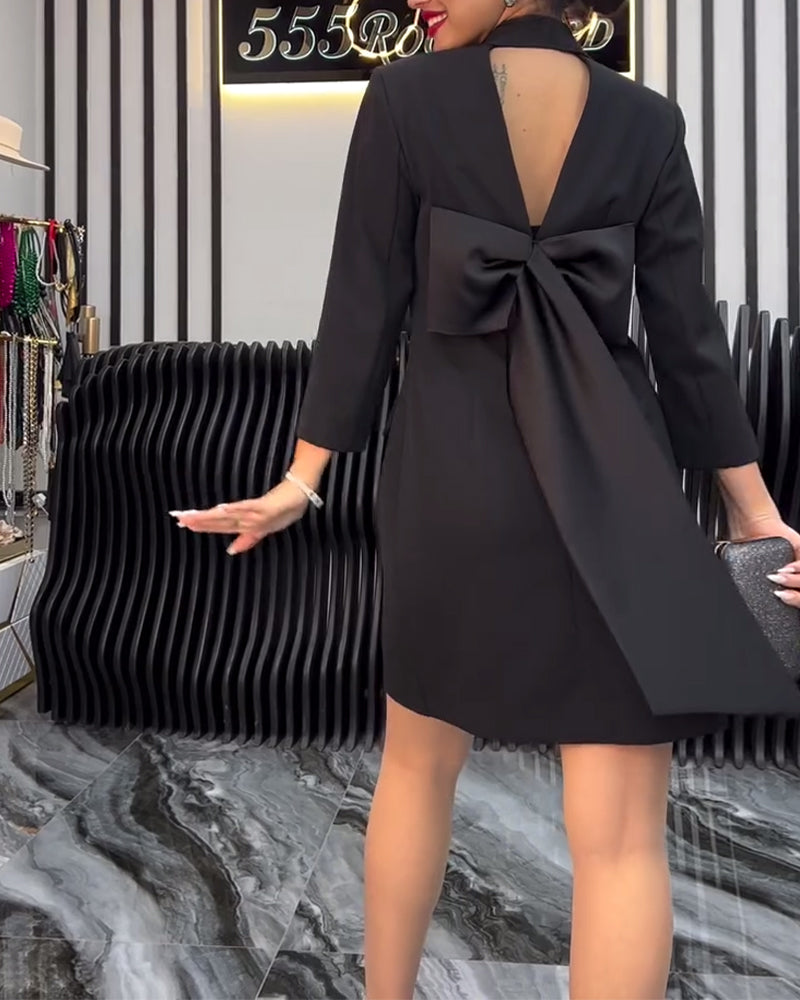 Stilla | Suit med krave og butterfly