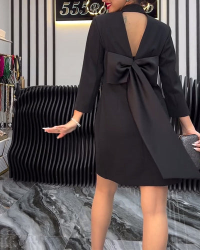 Stilla | Suit med krave og butterfly