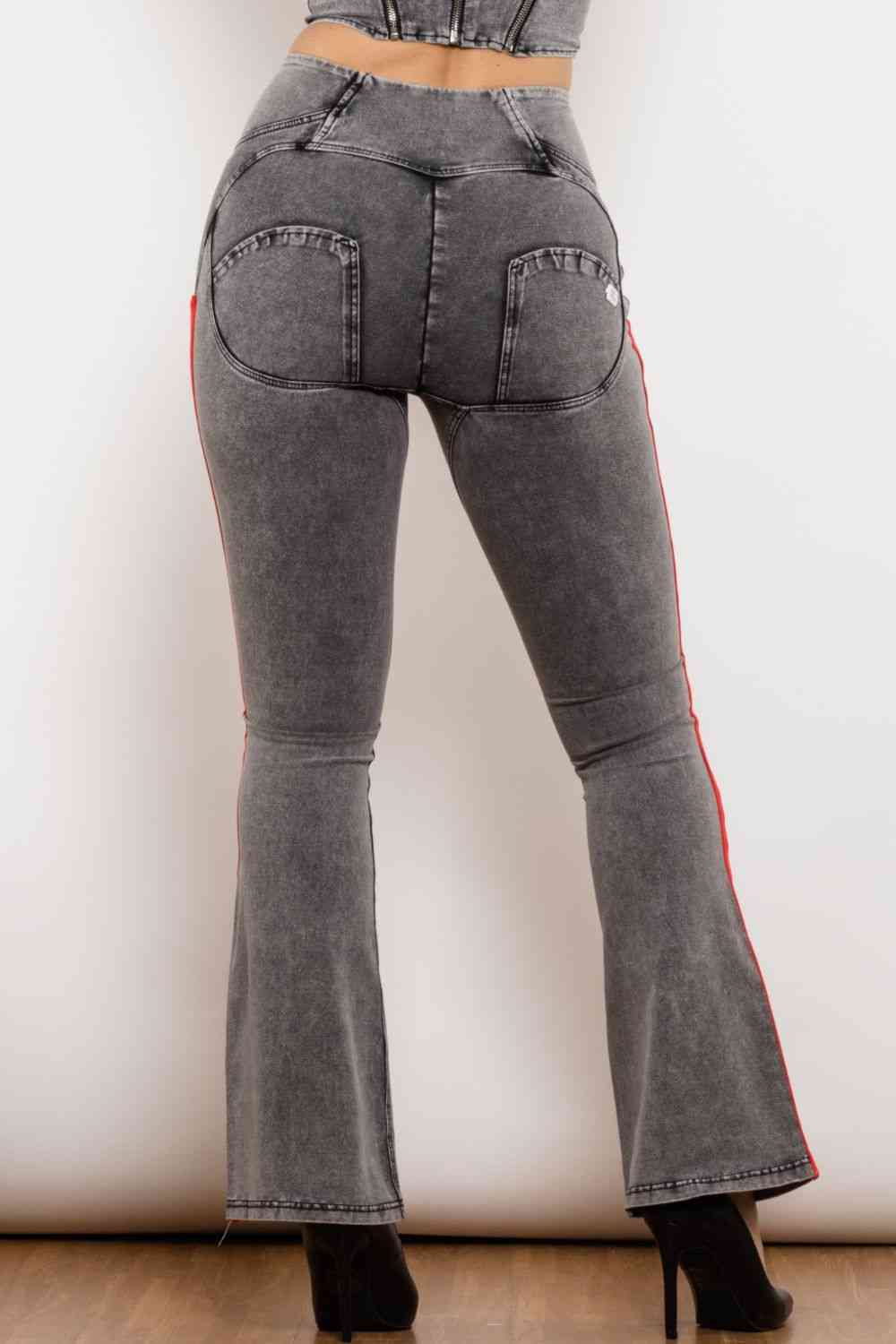 Stilla | Stribet Høj Talje Lynlås Lukning Jeans