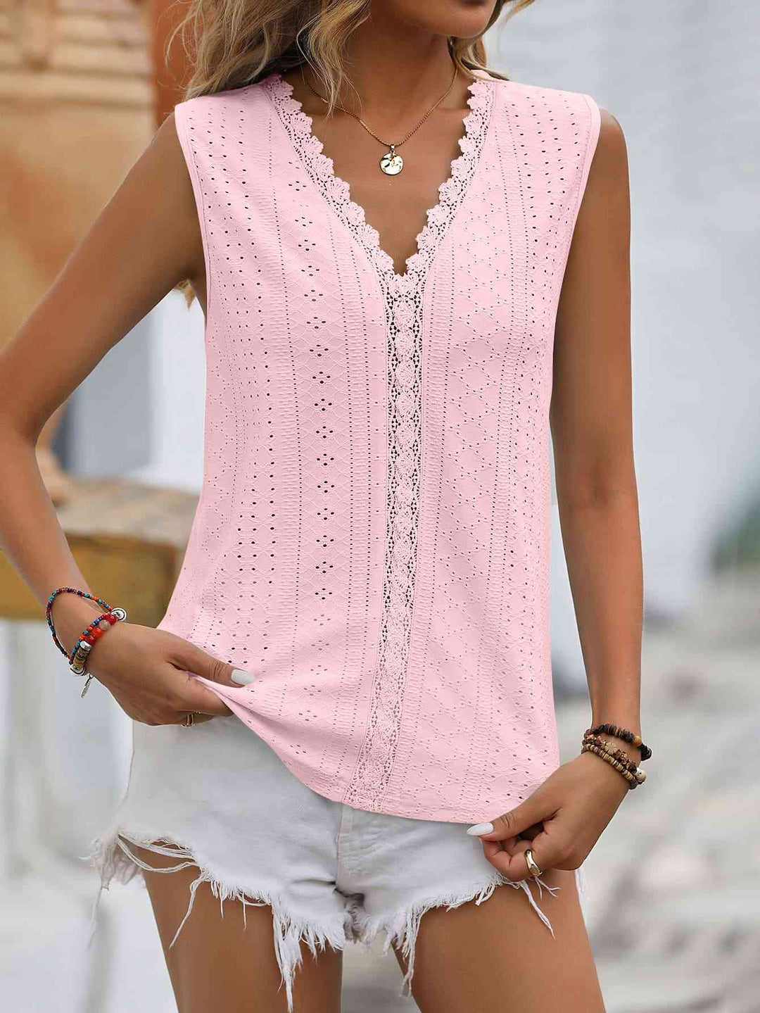 Stilla | Spliced Lace V-hals Udenærmelig Top