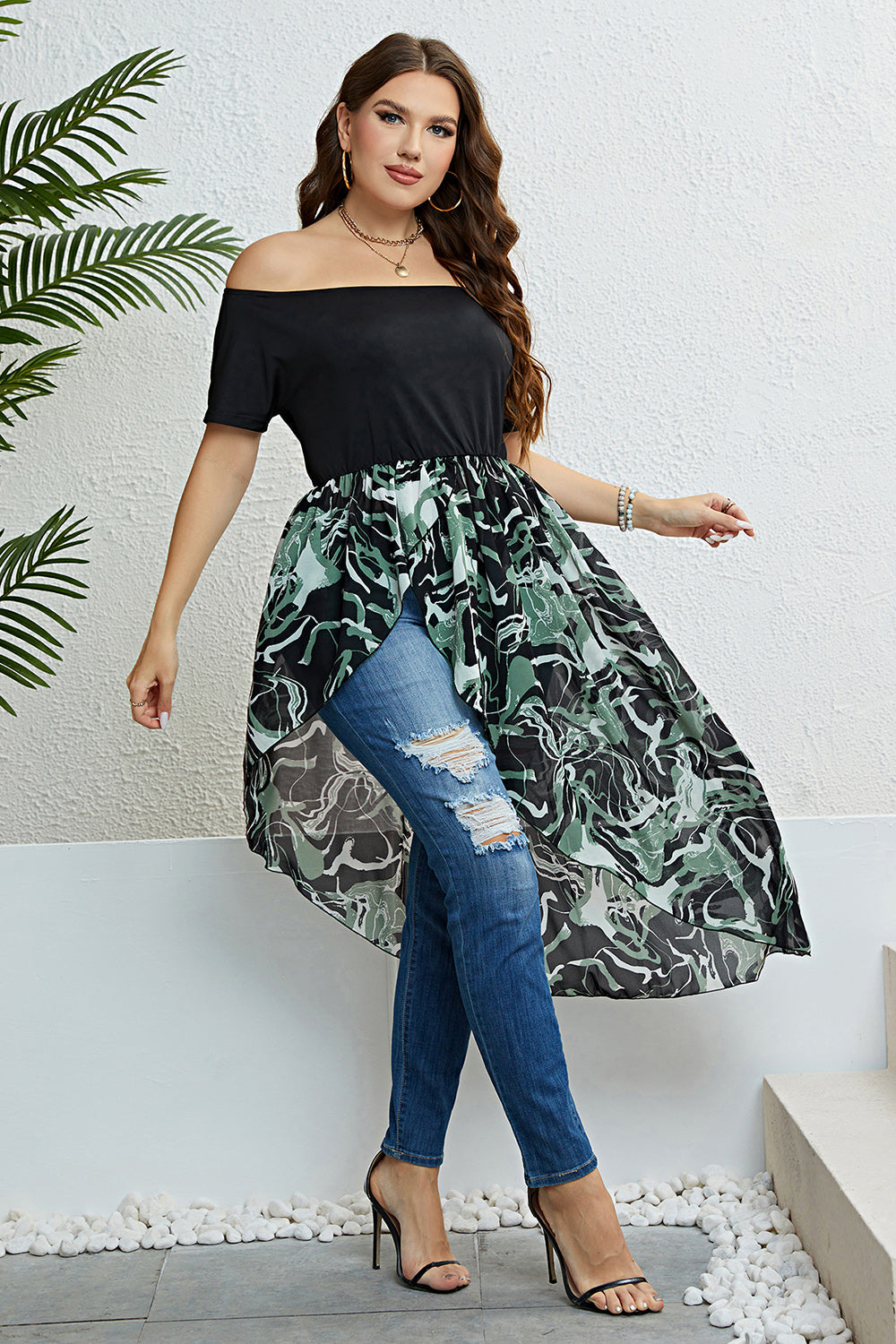 Stilla | Størrelse Off-Shoulder Asymmetrisk Kantskåret Kjole