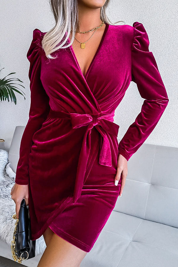 Stilla | Show in the City Velour Bælte Wrap Mini Kjole