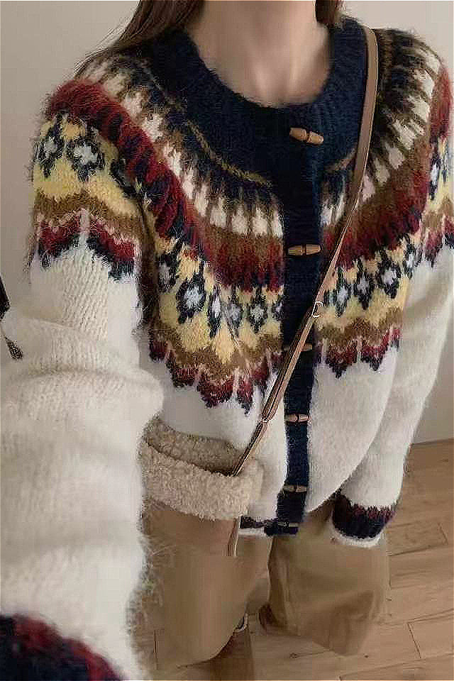 Stilla | Rundhals Fair Isle Jul Hornknap Strikjakke