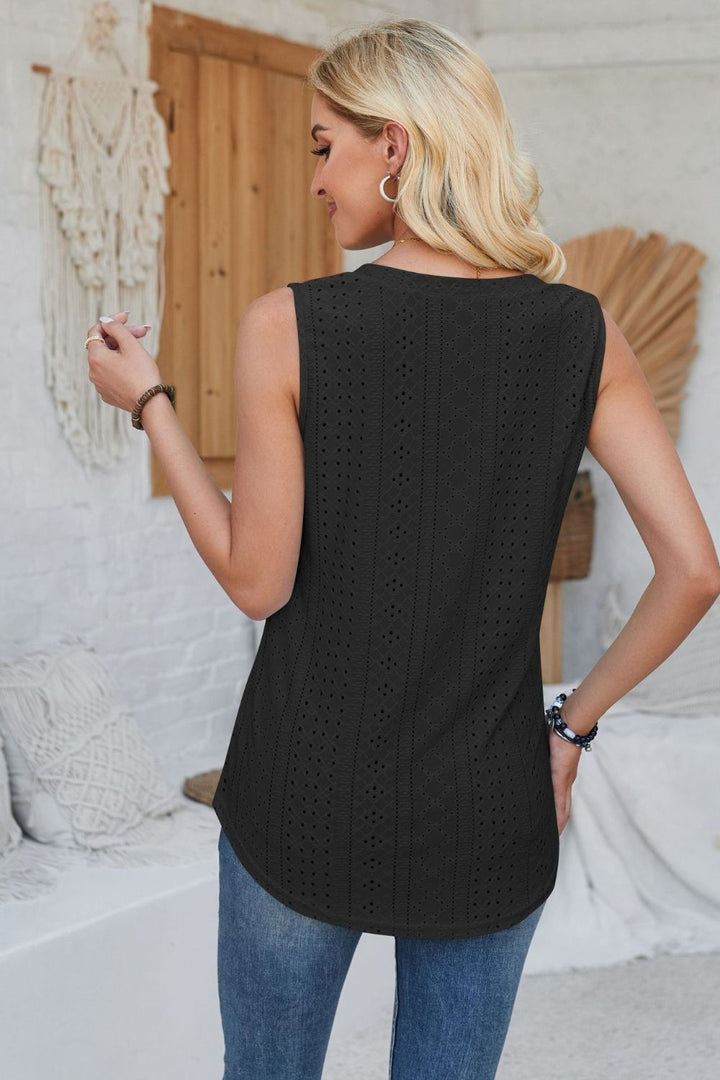 Stilla | Dekorativ Knap V-Hals Tank