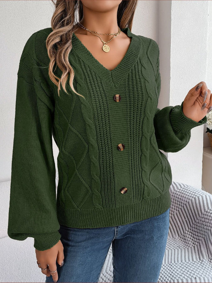 Stilla | Strikknappet V-hals Sweater