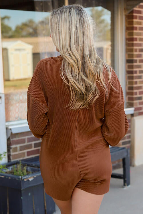Stilla | V-hals Halv Knappet Romper