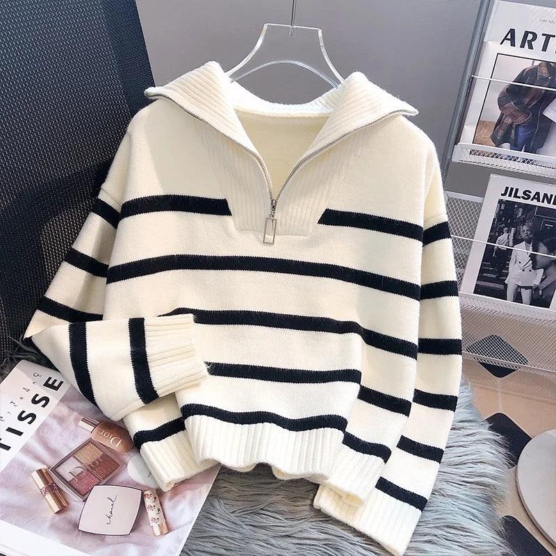 Stilla | Stribet Statement Sweater med Kraftige Farvefelter