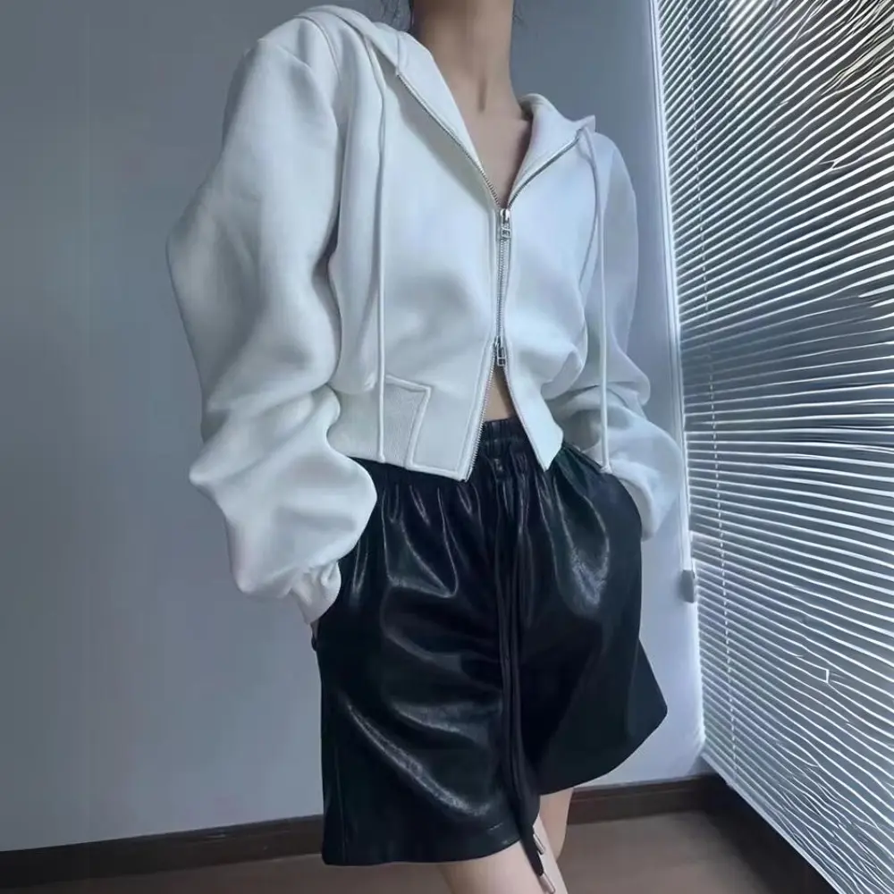 Stilla | Cropped Zip-Up Hoodie