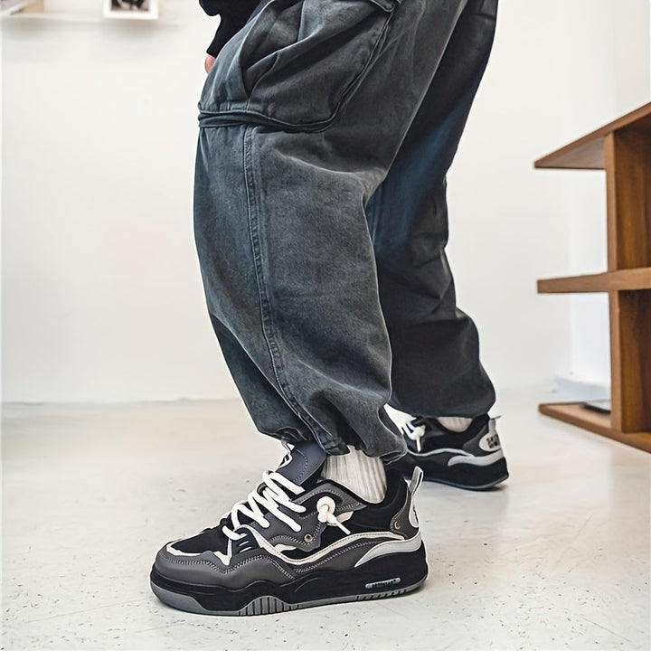 Stilla | Sporty Sneakers