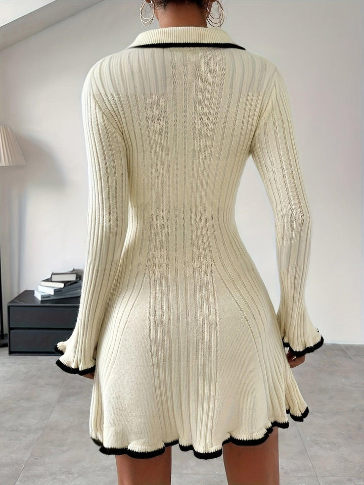 Stilla | Slim Fit Strik Kjole med Knapper
