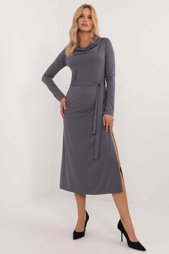 Stilla | Slimming Midi Kjole Til Enhver Lejlighed