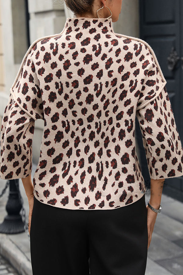 Stilla | Strikpullover med leopardmønster og løs rullekrave