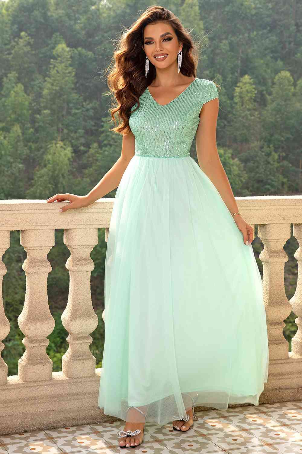 Stilla | V-hals Mesh Maxi Kjole