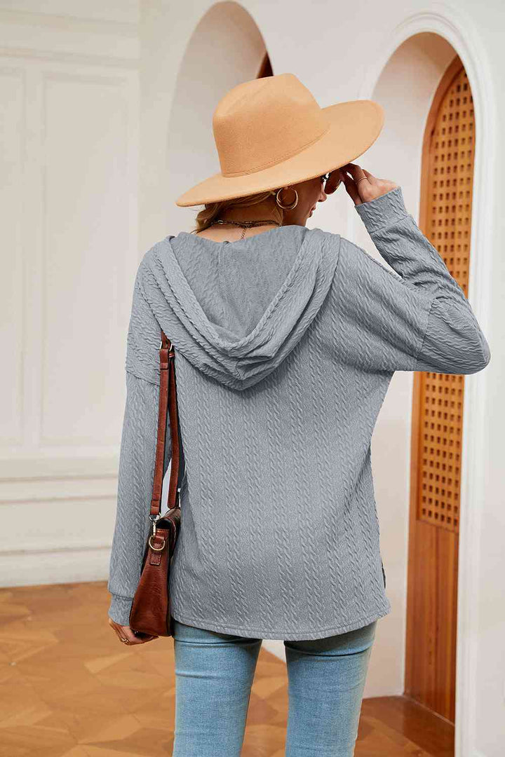 Stilla | Knap Droppet Skulder Hoodie