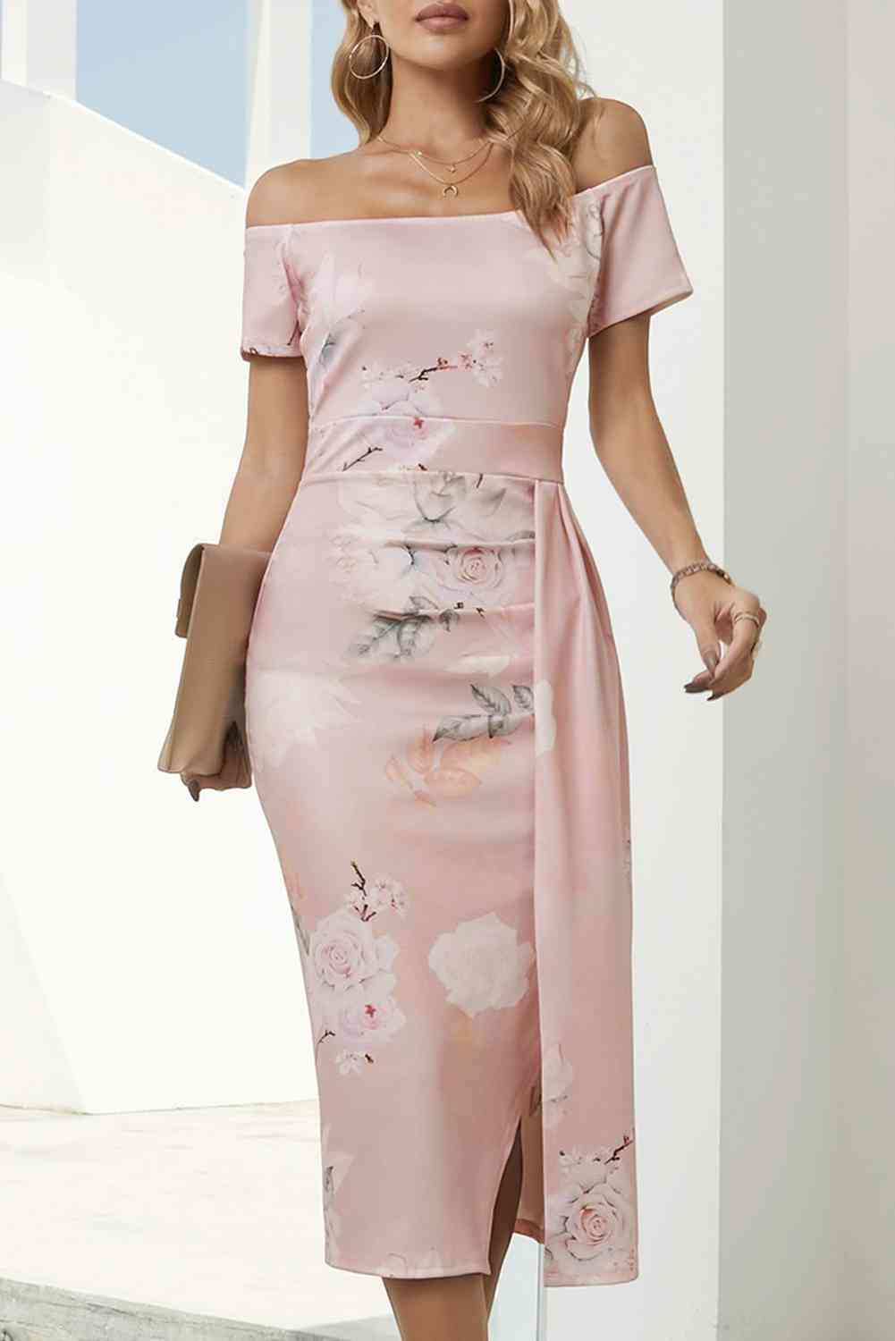 Stilla | Off-shoulder Split Kjole