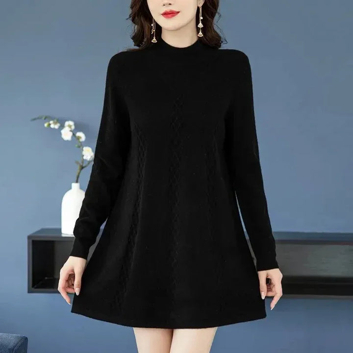 Stilla | Elegant og figurtrykkjole