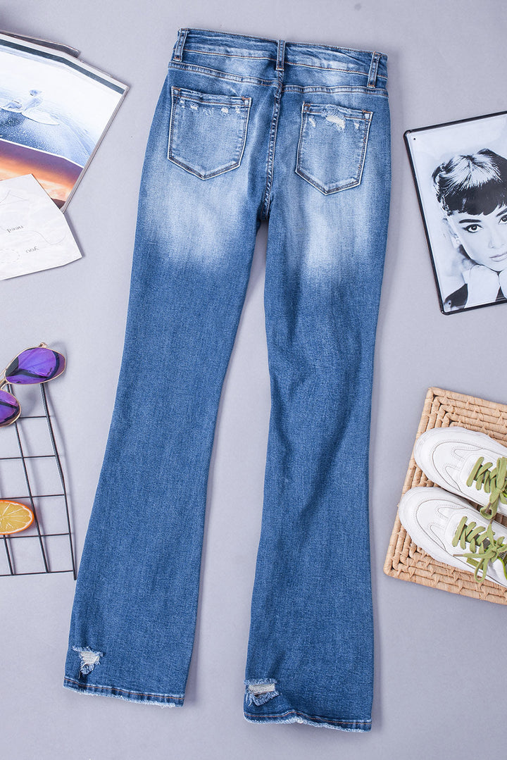 Stilla | Bue Distressed Bootcut Jeans