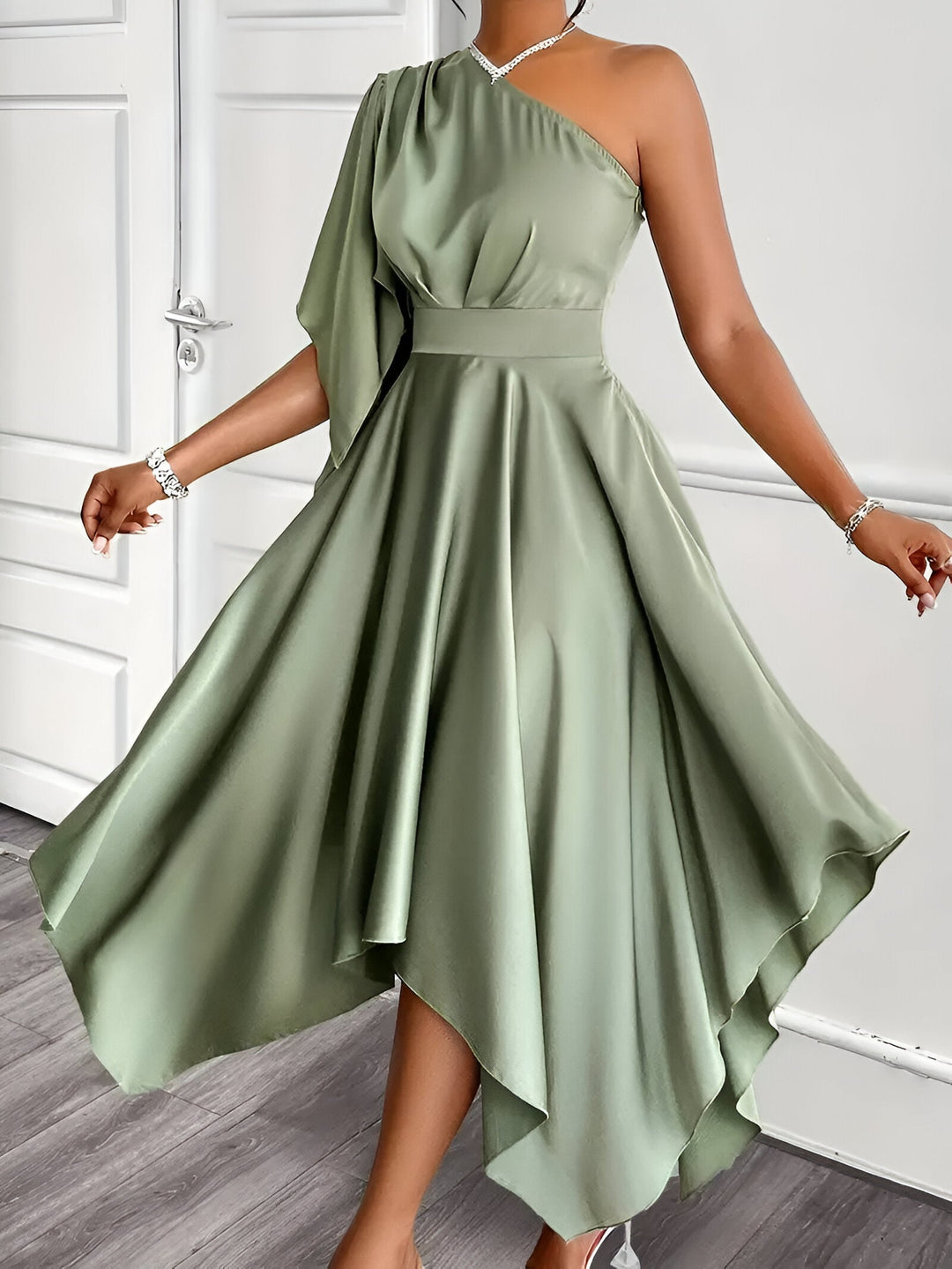 Stilla | Elegante Asymmetrisk Peplum Kjole Med Én Skulder