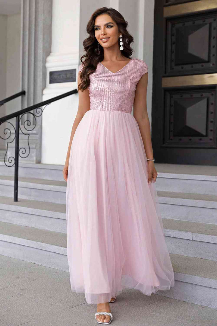 Stilla | V-hals Mesh Maxi Kjole