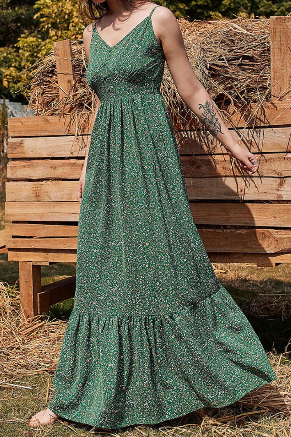 Stilla | Floral Spaghetti Strop Maxi Kjole