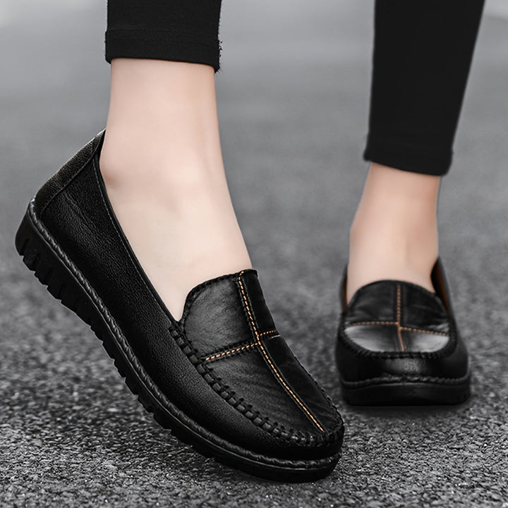 Stilla | Dame Slip on Loafers, Blød Sål, Skridsikre Flade Sko
