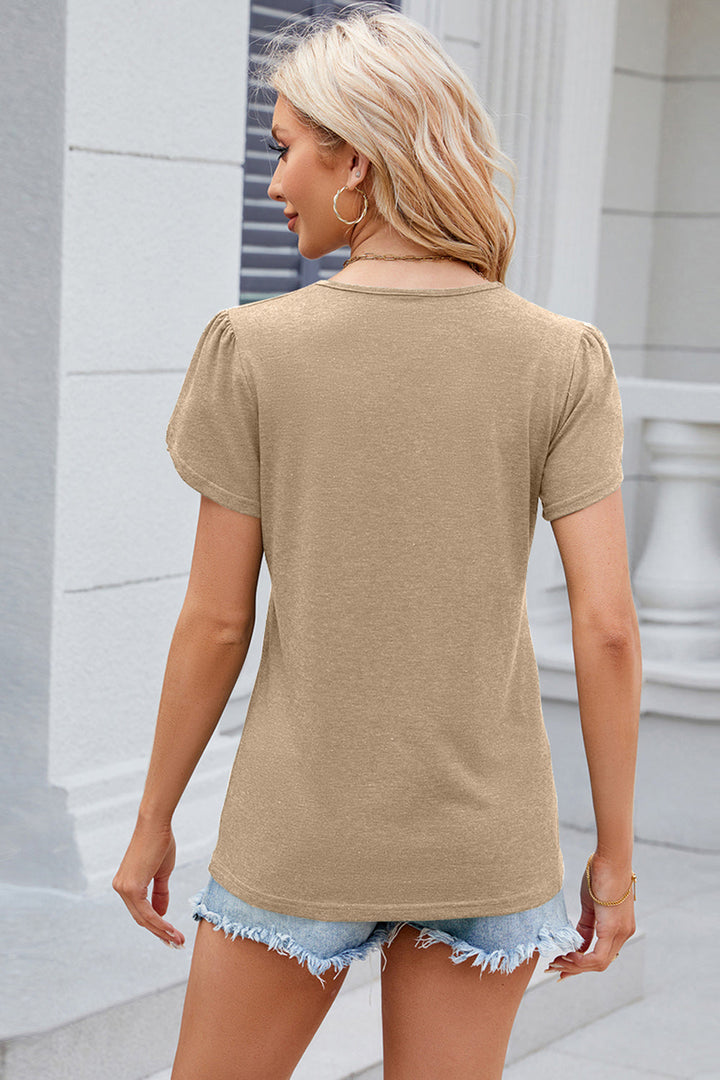 Stilla | V-hals T-shirt med petalærmer