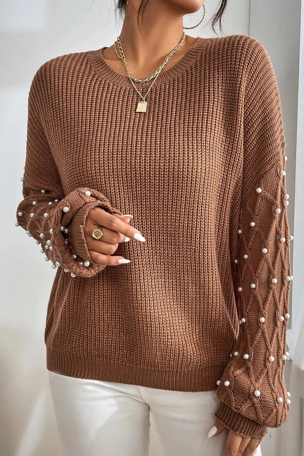 Stilla | Rundhals Sweater med Lange Ærmer og Perledetalje