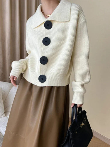 Stilla | Elegante strikjakke med knapper