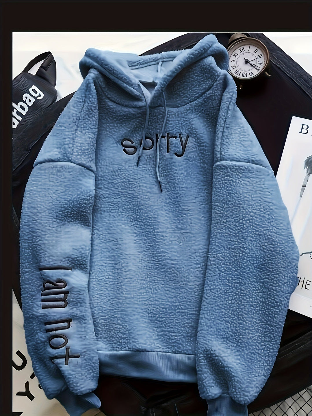 Stilla | Fleece-hoodie til kvinder med print på bagsiden, perfekt til afslappede dage