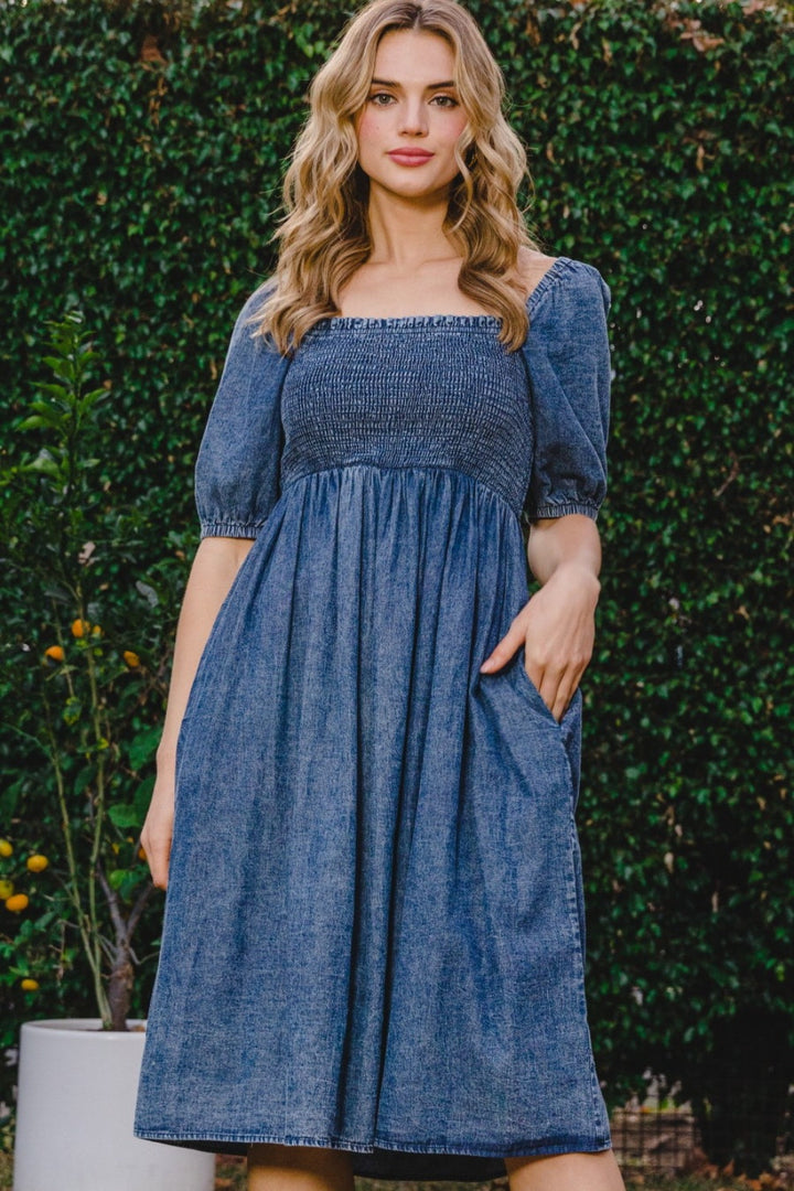 Stilla | Full Size Vasket Smocked Puff Sleeve Kjole