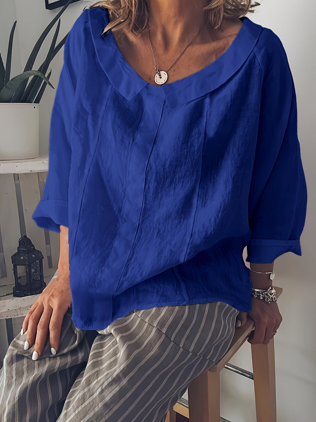 Stilla | Plus Size Bluse Langærmet, Løs Rund Halsudskæring, Blød Kunstsilke