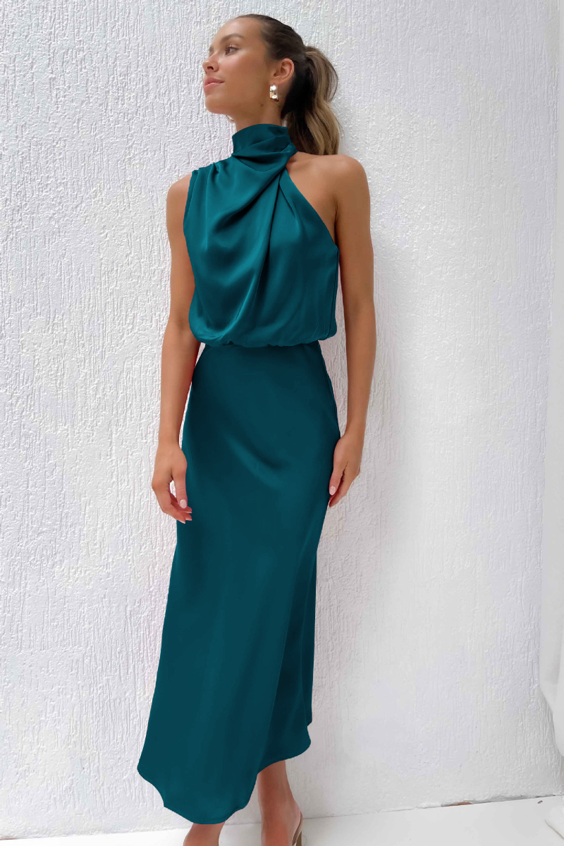 Stilla | Elegant Midi Kjole Med Asymmetrisk Rund Udsnit