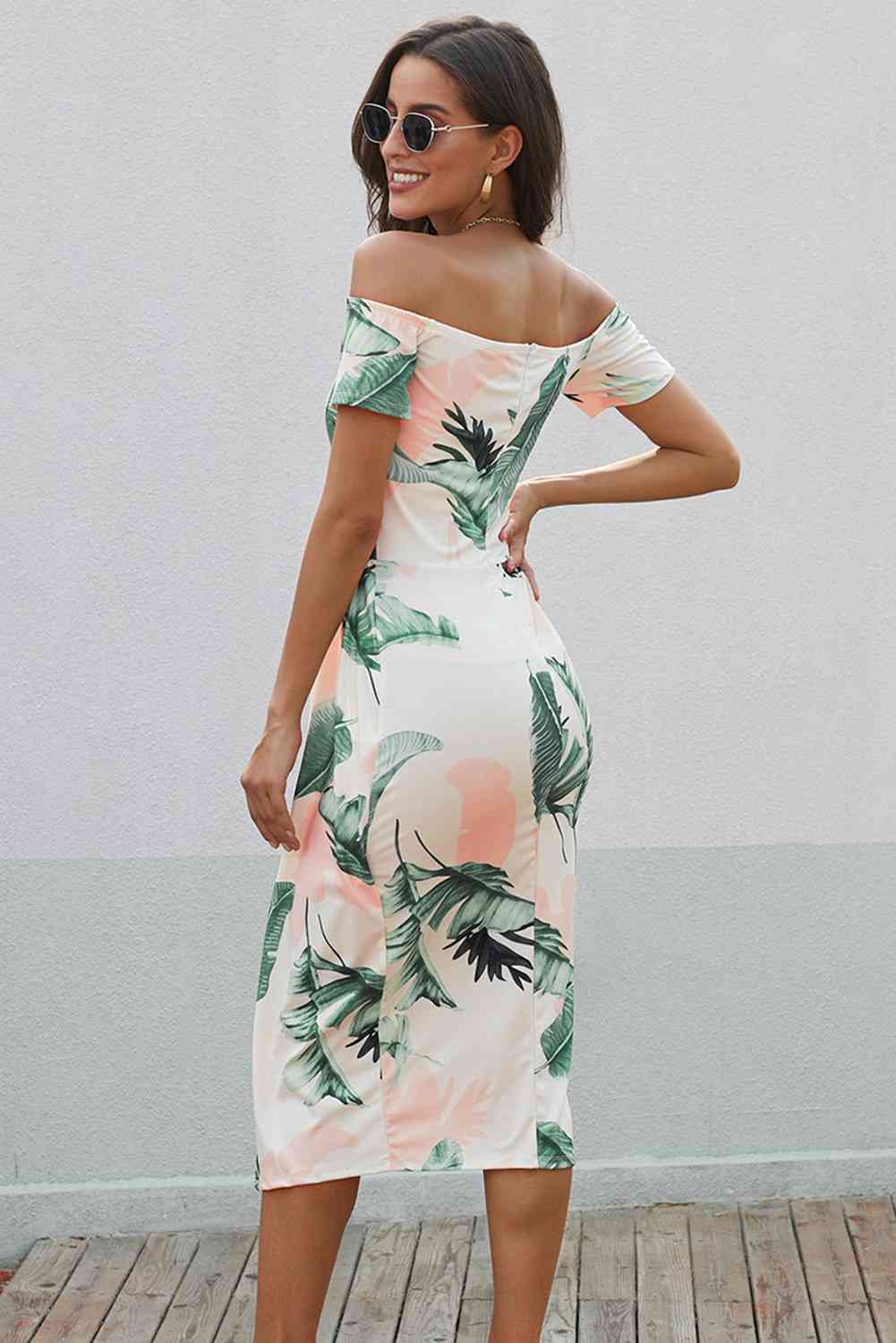 Stilla | Off-shoulder Split Kjole