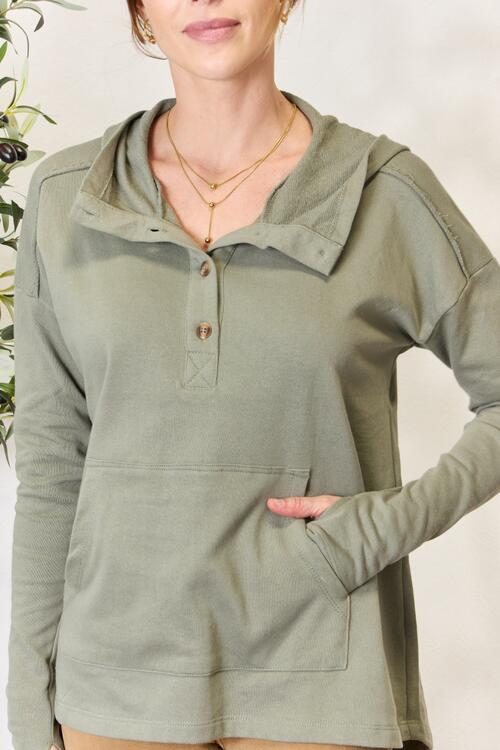 Stilla | Code Full Size Halv Knap Hoodie