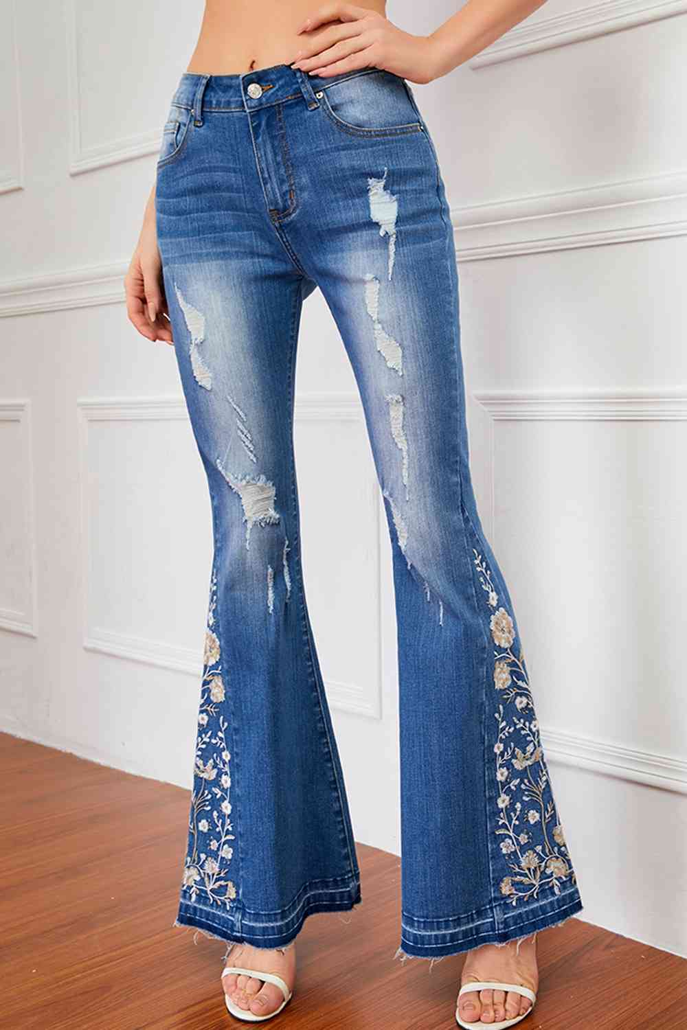 Stilla | Størrelse Blomst Broderi Slidte Jeans