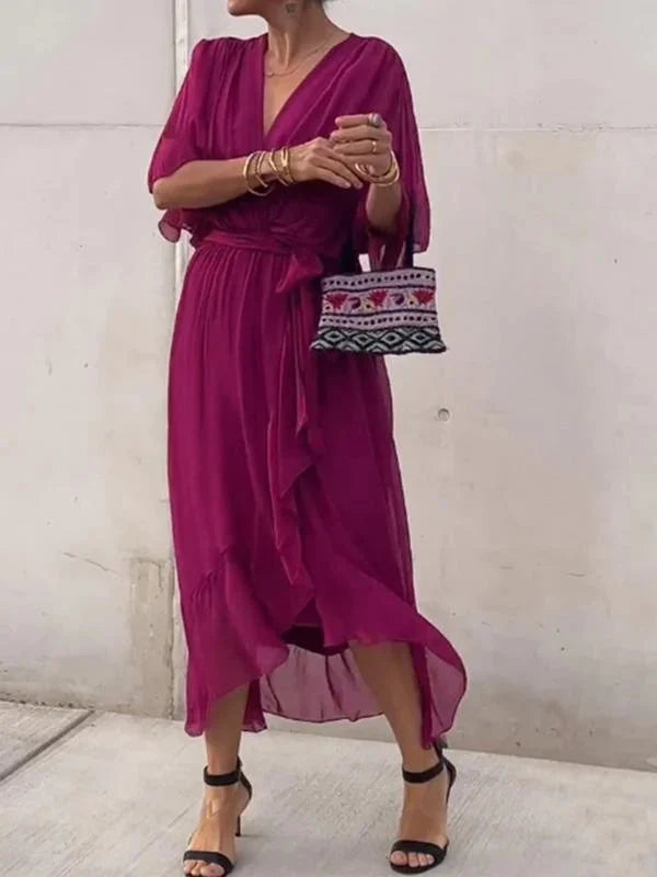 Stilla | Elegant chiffon-dress med V-hals
