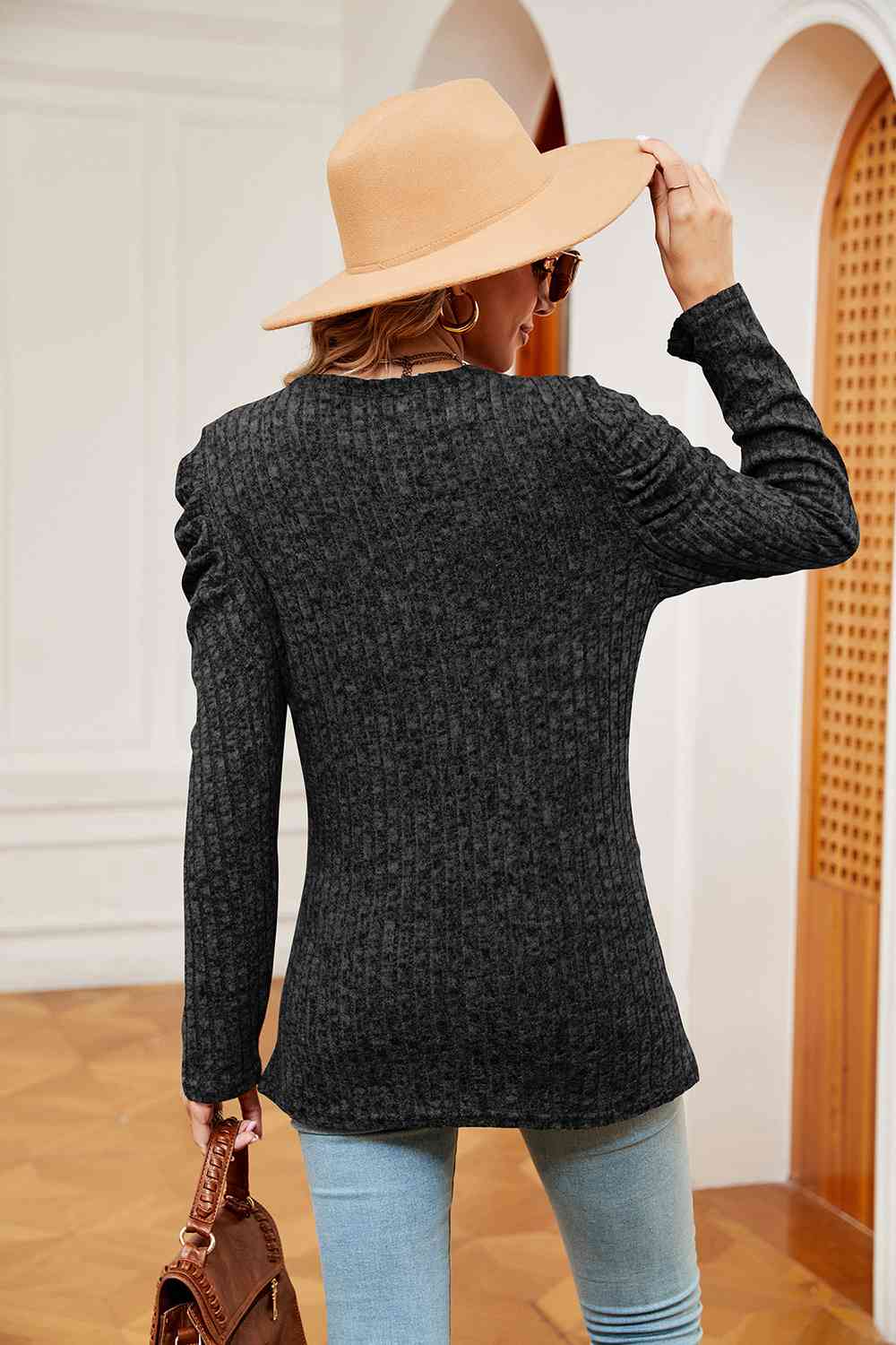 Stilla | Ærme Ribbet Twisted Top