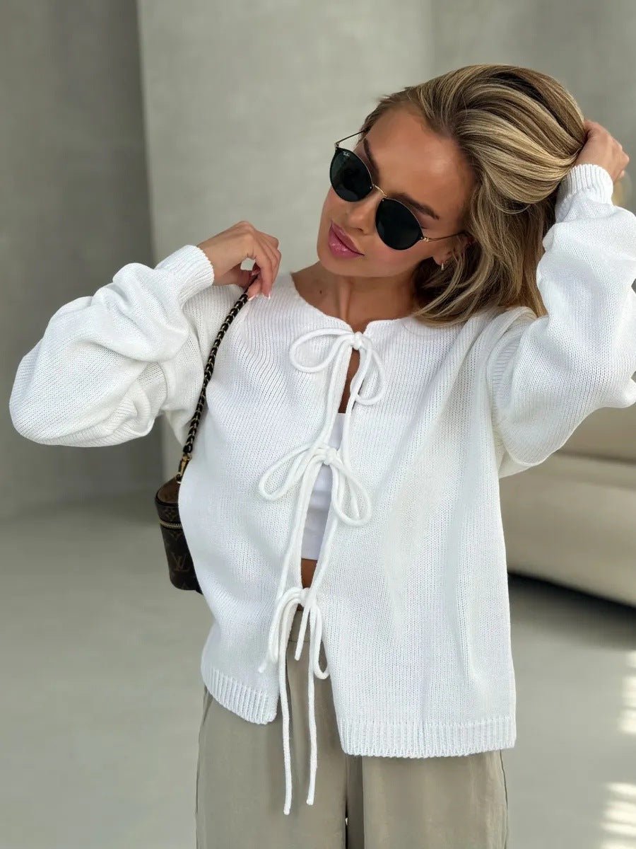 Stilla | Stilfuld Kort Cardigan med Snøring