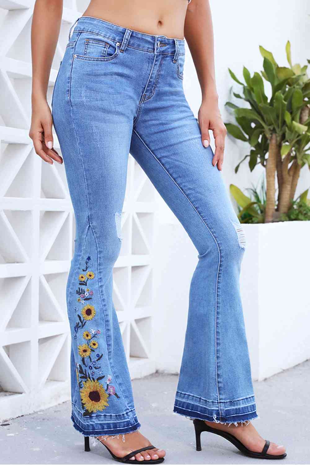 Stilla | Størrelse Blomst Broderi Slidte Bred Ben Jeans