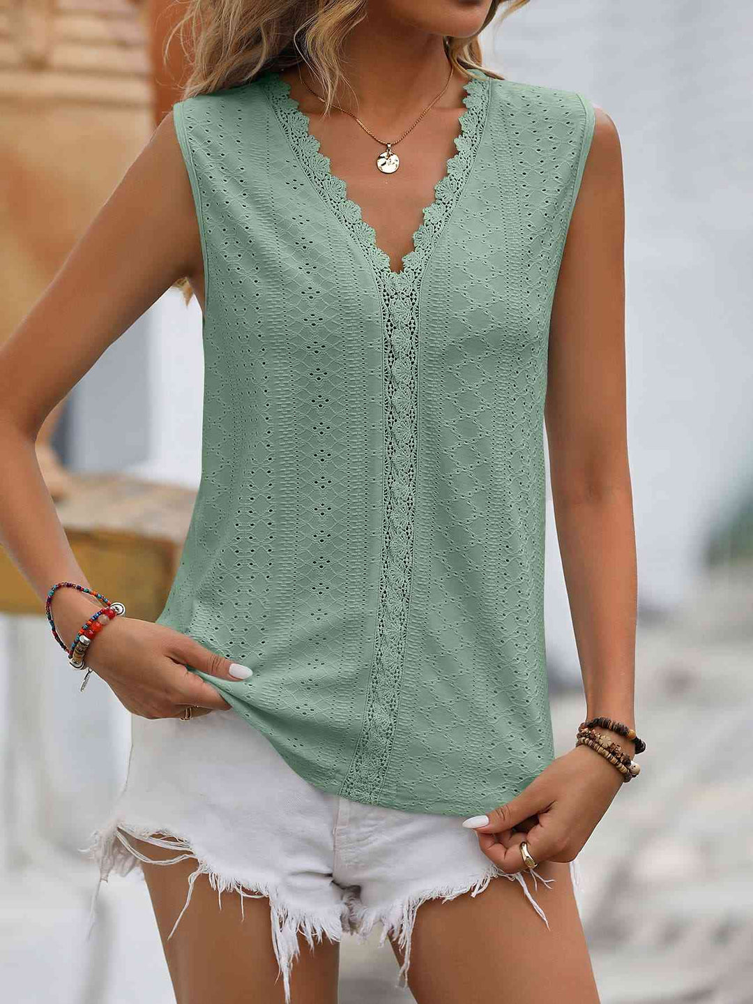 Stilla | Spliced Lace V-hals Udenærmelig Top