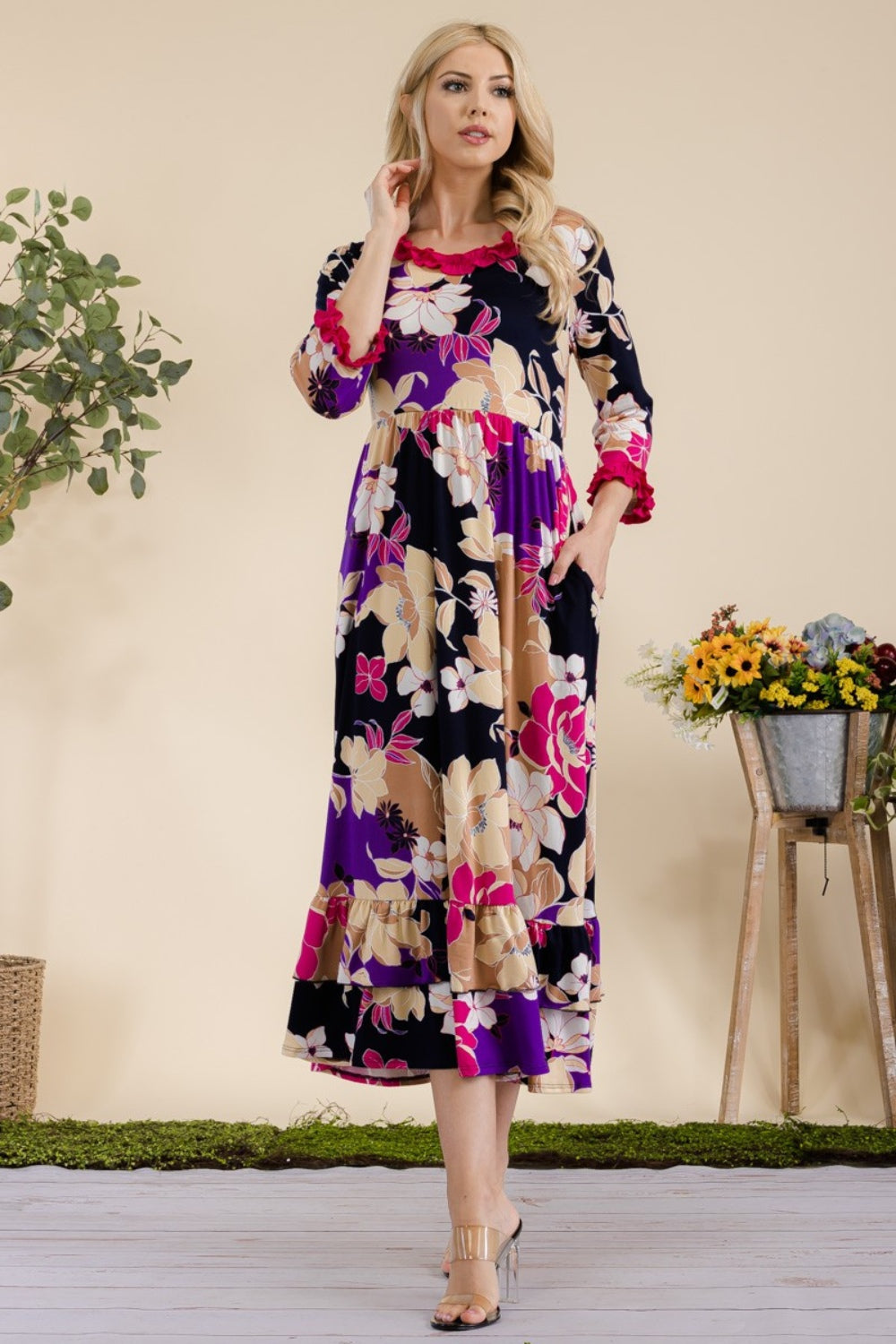 Stilla | Plus Size Blomster Ruffle Midi Kjole