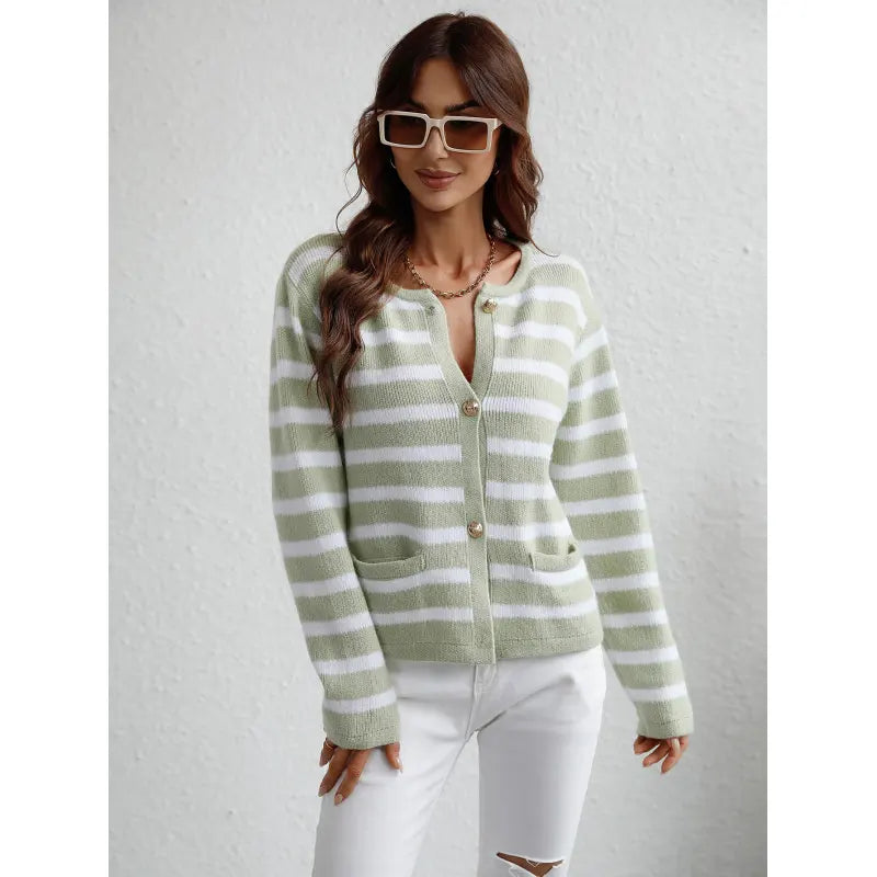 Stilla | Cozy Chunky Knit Sweater med Knapmanchet og Sidelommer