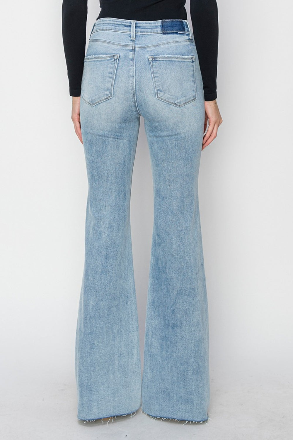 Stilla | Fuldt størrelse høj talje rå kant bootcut jeans
