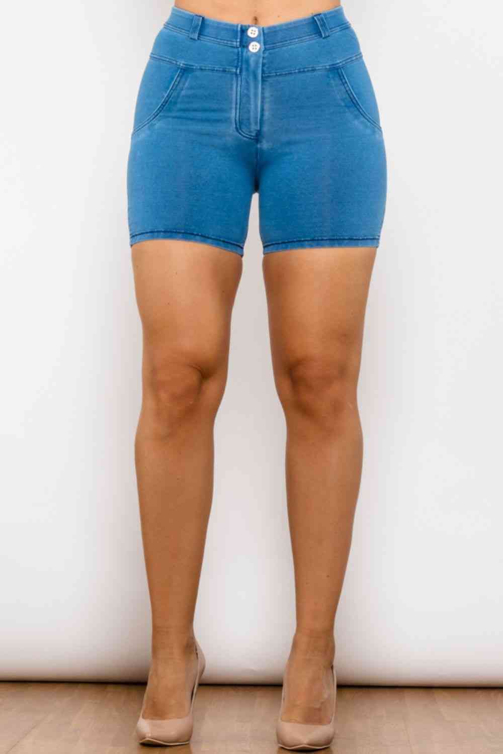Stilla | Størrelse Knapperede Tætsiddende Denim Shorts