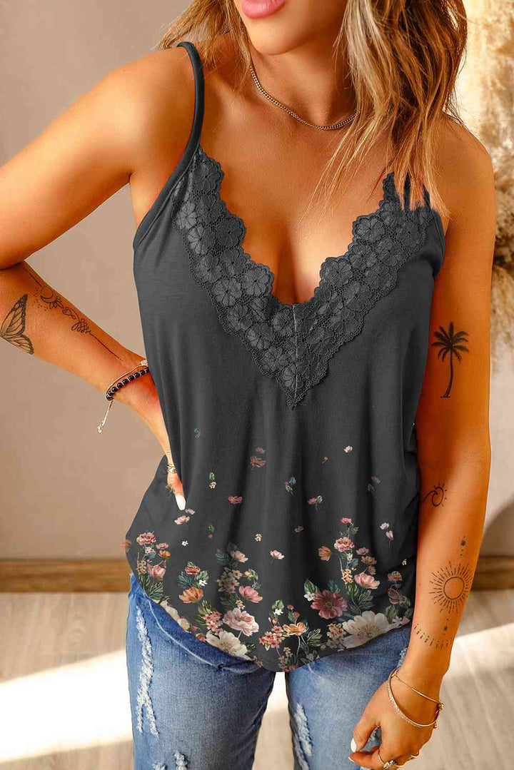 Stilla | Blondekant Trim Scalloped Plunge Cami